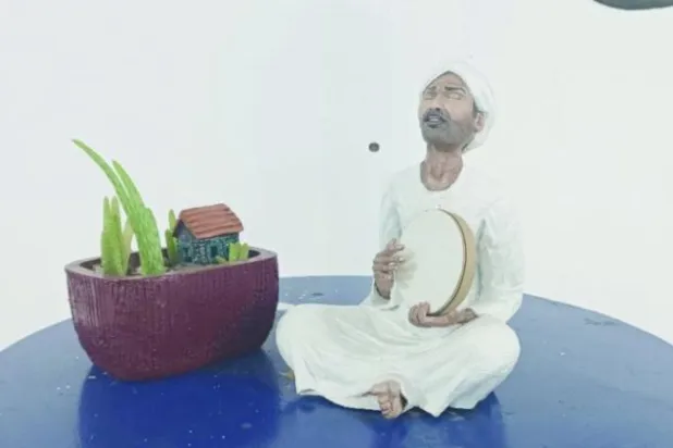 من أعمال التشكيلية مروة في معرض «خيال فنان»