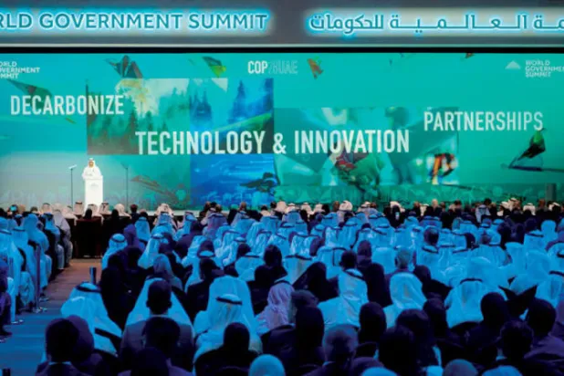 الجابر متحدثاً في إحدى جلسات القمة العالمية للحكومات (الشرق الأوسط)