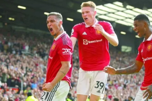 بداية قوية لم تستمر أمام آرسنال أحرز أنتوني خلالها هدفاً ضمن ثلاثية في سبتمبر الماضي (غيتي)