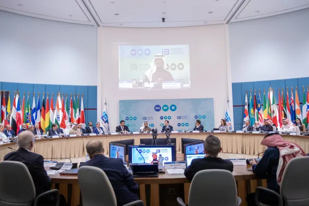 جانب من أعمال «منتدى الطاقة الدولي» الذي انطلق أخيراً في الرياض (الشرق الأوسط)