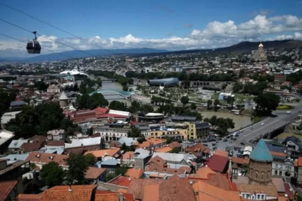 العاصمة الجورجية تبليسي (رويترز)