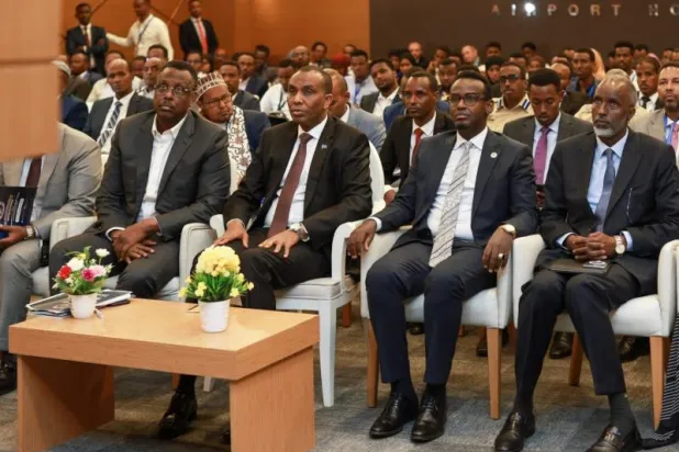 رئيس الوزراء الصومالي فى افتتاح مؤتمر المدعين العامين بمقديشو (وكالة الأنباء الصومالية)