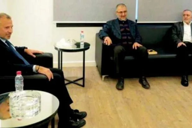 Özgür Yurtsever Hareket Genel Başkanı Cibran Basil, geçen Ocak ayında Halil ve Safa ile bir araya geldi (NNA)