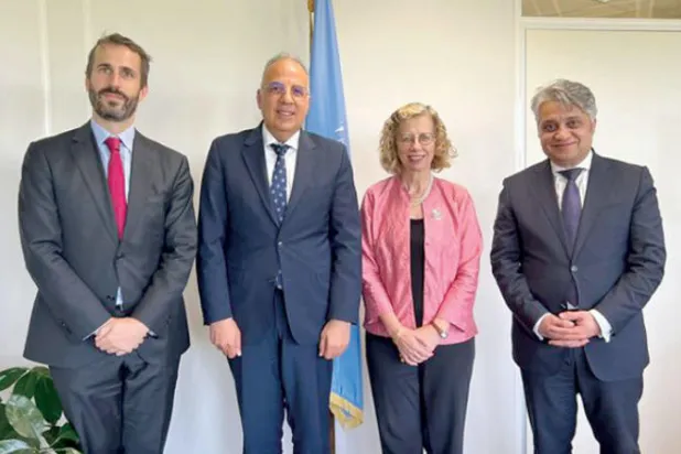 وزير الري المصري يلتقي خلال زيارته لكينيا المدير التنفيذي لبرنامج الأمم المتحدة للبيئة (مجلس الوزراء المصري)