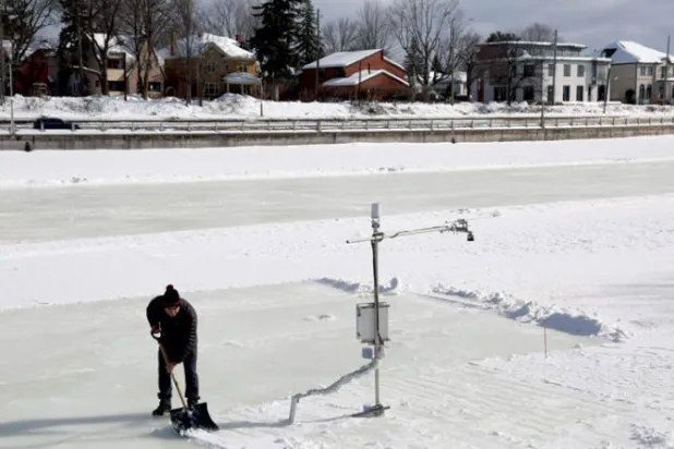 شهد الموقع معدلات حرارة دافئة بصورة غير اعتيادية خلال الشتاء (أ.ف.ب)