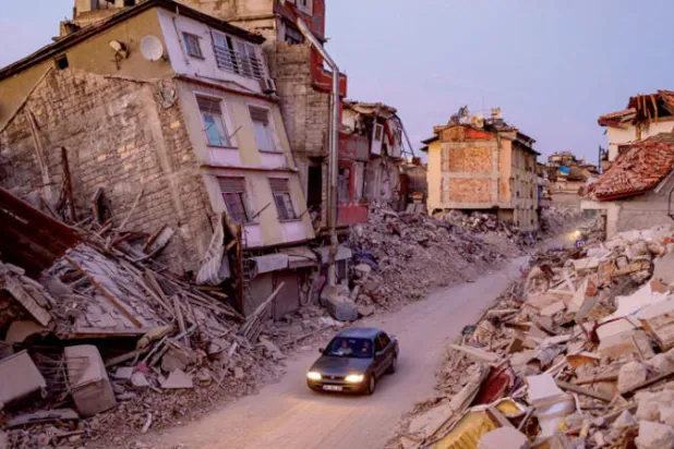 مطالب بتشديدات حكومية لفرض كود بناء «زلزالي»