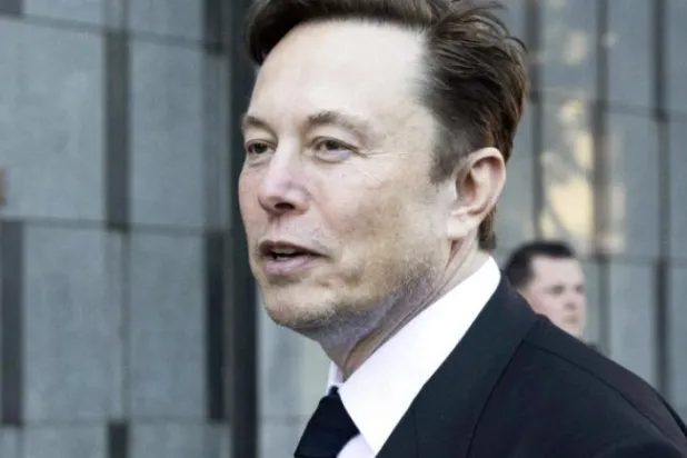 Tesla, SpaceX ve Twitter CEO’su olan Elon Musk (AP)