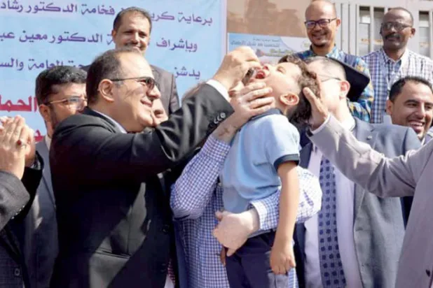 حملة يمنية ضد شلل الأطفال في مواجهة حرب الانقلابيين على اللقاحات