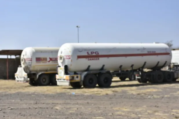 تعز تتنفس الصعداء غرباً وتكسر 8 سنوات من حصار الحوثيين