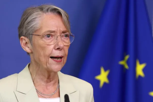 «الشيوخ الفرنسي» يقرّ رفع سنّ التقاعد من 62 إلى 64 عاماً