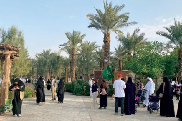 «الدرعية» تستعيد أقدم أسواقها التاريخية وتحتفي بتراثها الثقافي