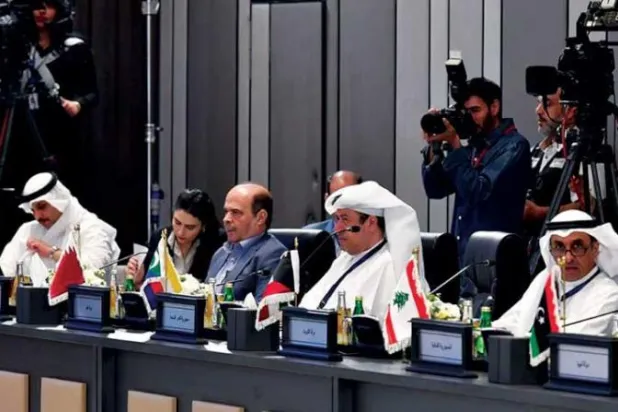 فريق من الخبراء الإعلاميين العرب يناقش الاستراتيجية الإعلامية المشتركة لمكافحة الإرهاب