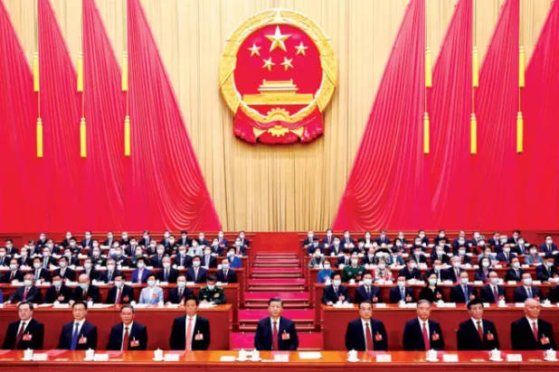 شي: علينا تحويل جيشنا إلى جدار عظيم من الفولاذ