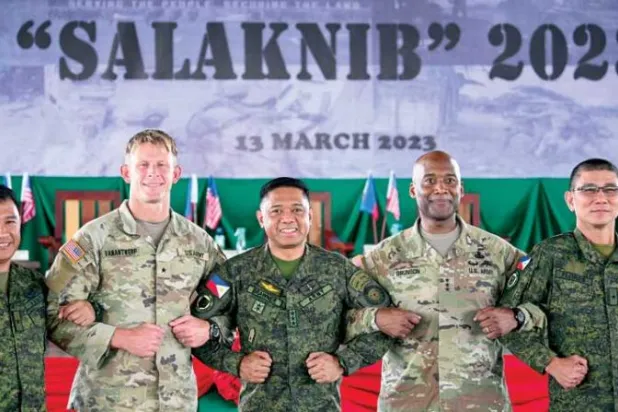 مناورات عسكرية فلبينية ـ أميركية قبالة بحر الصين الشهر المقبل