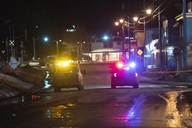 مقتل 2 وإصابة 9 دهستهم شاحنة في كندا