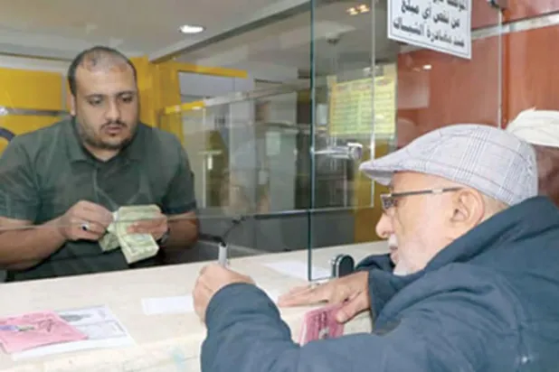 انتحار معاق يمني يثير قضية استيلاء الحوثيين على رواتب المتقاعدين