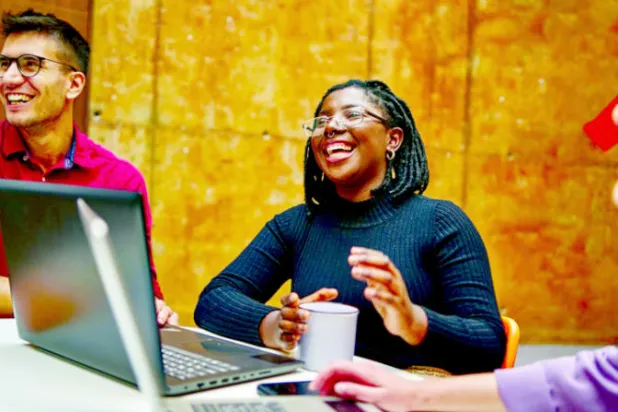 السعادة العامة لموظفيك ونجاحهم يتحددان بخمسة أمور