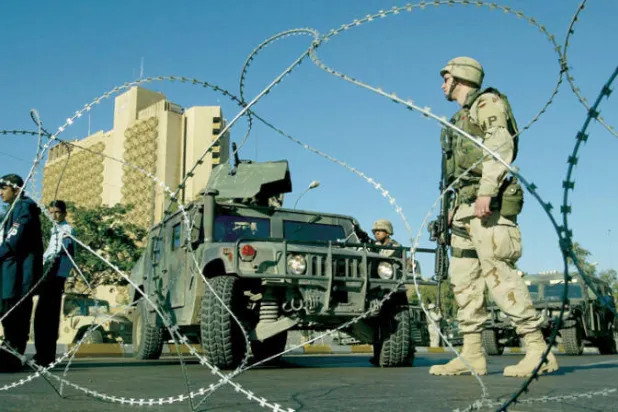 كُتاب عراقيون: الحرب جعلتنا ندخل الأماكن المحظورة في الكتابة