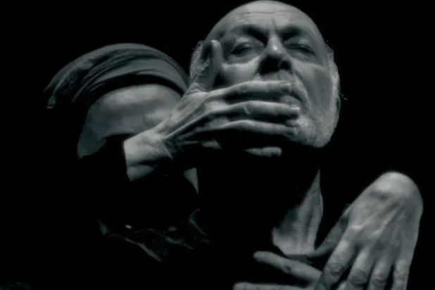 عساف والحاج علي يعلنان انتصار الحب والفن على الشيخوخة والموت