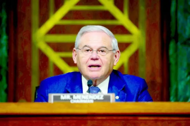 ABD Senatosu Dış İlişkiler Komitesi Başkanı Bob Menendez, Şarku'l Avsat'a konuştu: Irak savaşına karşı çıktım… Savaş Ortadoğu'yu istikrarsızlaştırdı, İran'ın etkisini güçlendirdi