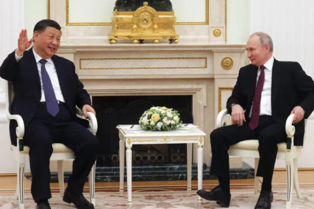 شي في موسكو «من أجل السلام»... وبوتين يرحب