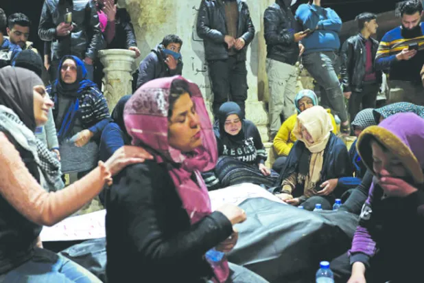 آلاف يشيعون 4 أكراد قتلهم موالون لأنقرة أثناء احتفالهم بـ«النوروز» في شمال سوريا