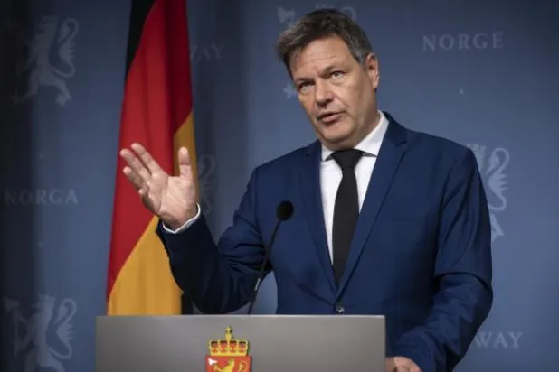 وزير الاقتصاد الألماني يدعو لقيود على تصدير التكنولوجيا إلى الصين