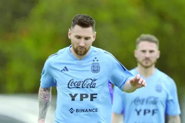 حمى ميسي تجتاح الأرجنتين قبل مباراة استعراضية لأبطال العالم