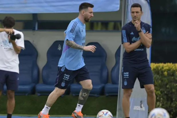 سكالوني: ميسي مستمر مع الأرجنتين... وكل المنتخبات تريد هزيمتنا
