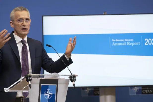 ستولتنبرغ يحذر الغرب من طول أمد الصراع في أوكرانيا