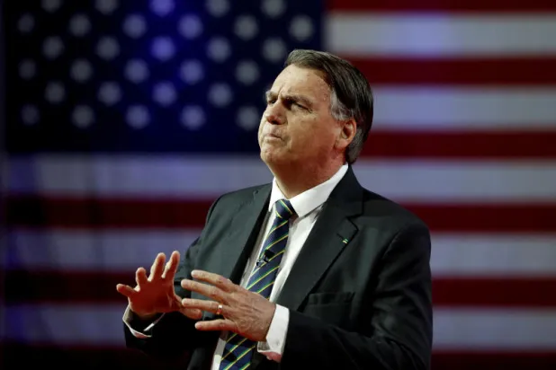 بولسونارو يعتزم العودة إلى البرازيل أواخر مارس