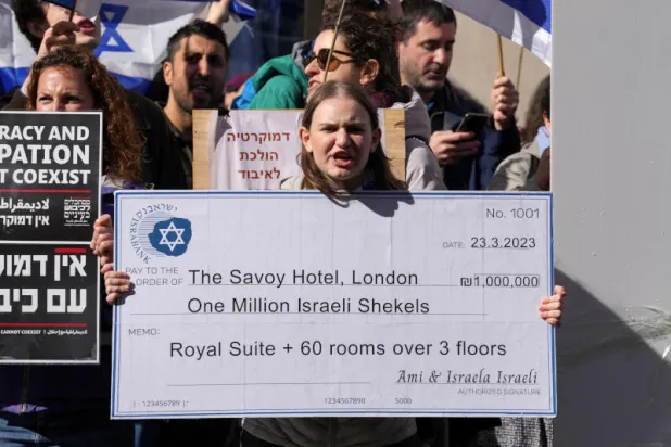 صيحات استهجان فلسطينية وإسرائيلية في استقبال نتنياهو بلندن