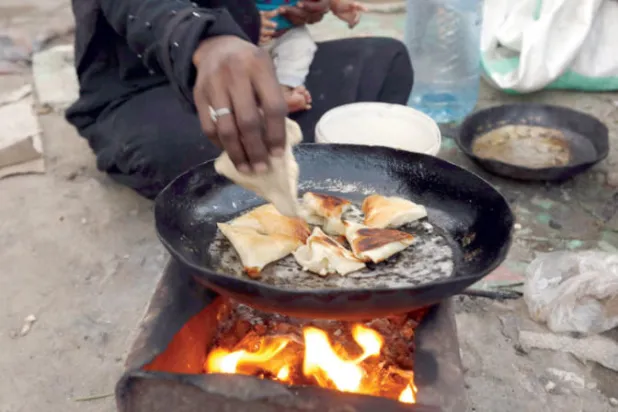 صناديق في متاجر صنعاء ومساجدها تجمع تبرعات لقتلى الحوثيين