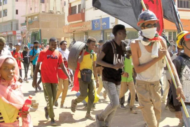 14 مارچ کو سول حکمرانی کے مطالبے میں خرطوم کے احتجاج کا ایک منظر (اے ایف پی)