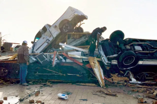 عواصف ميسيسيبي تخلف عشرات القتلى والجرحى