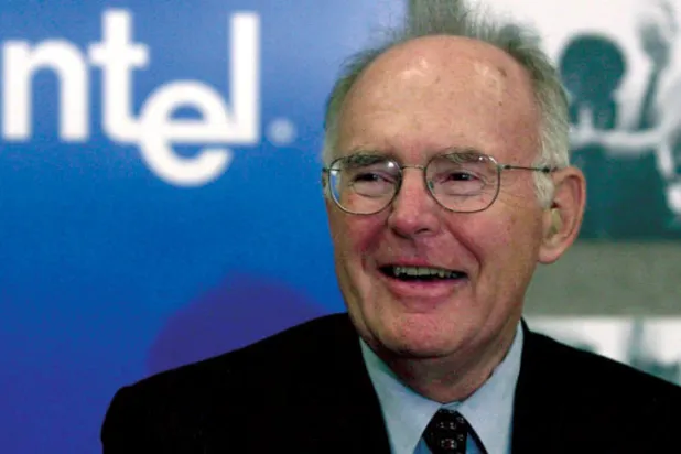 وفاة غوردون مور أحد مؤسسي «إنتل»