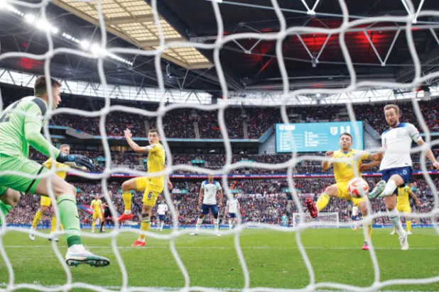 إنجلترا تهزم أوكرانيا وتعزز صدارتها... وكازاخستان تصعق الدنمارك