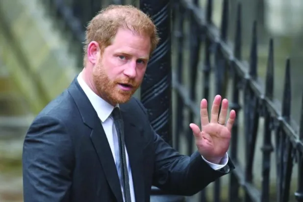 هل يستعرض الأمير هاري قوته بظهوره شخصياً في المحكمة؟