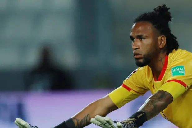 الشرطة الإسبانية تشتبك مع لاعبي بيرو... وإطلاق سراح الحارس غاييسي