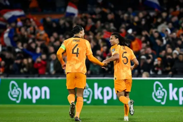 فان دايك رداً على باستن وخوليت: لسنا رجالاً آليين... صعب أن نلعب دوماً بثبات!