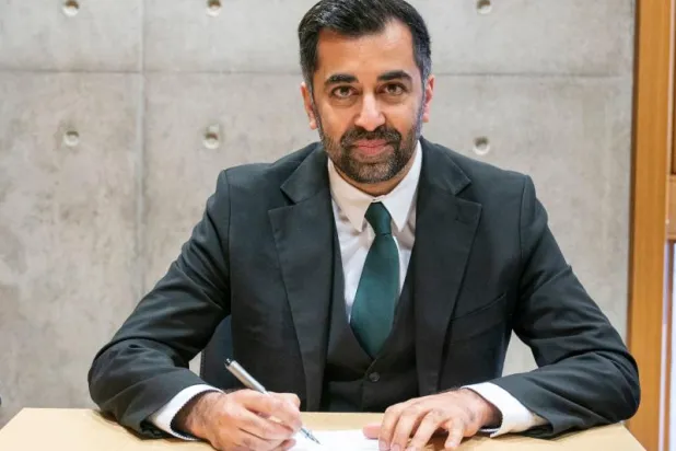 البرلمان الأسكوتلندي يصادق على تعيين حمزة يوسف رئيساً للوزراء