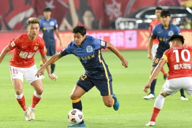 في ضربة جديدة... غوانغتشو سيتي يوقف نشاطه في الدوري الصيني