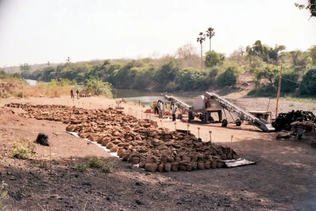 تقرير: السنغال تدفع باتجاه توسيع صناعاتها التعدينية