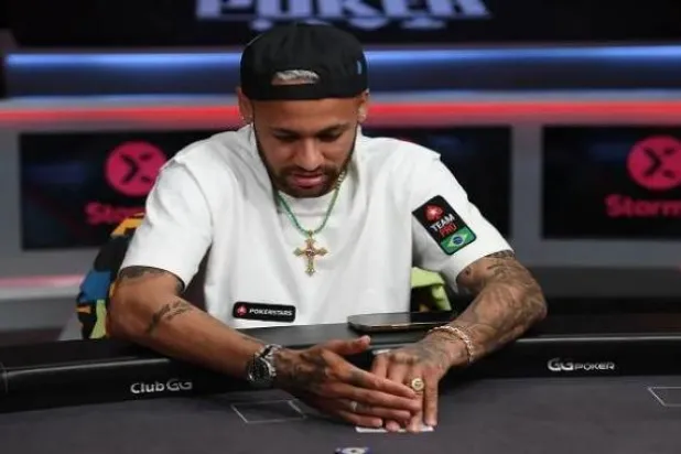 خلال ساعتين... نيمار يخسر مليون يورو في «لعبة البوكر»