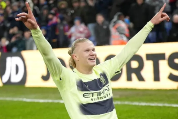 مشجعو «مان سيتي» يحلمون بمشاركة هالاند أمام ليفربول «رغم إصابته»