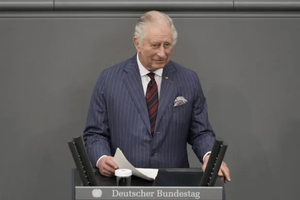 ملك بريطانيا يشيد بالمساعدات الألمانية «الشجاعة» لأوكرانيا