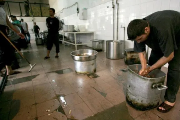 Lübnan’da binlerce mahkum açlık tehdidi altında