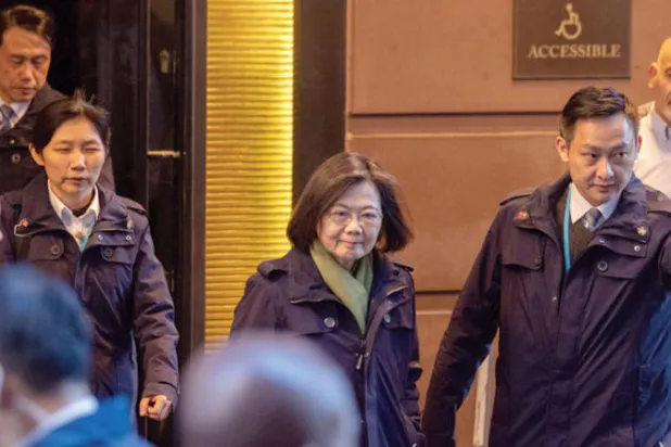 رئيسة تايوان «توقفت» في نيويورك رغم التحذيرات الصينية