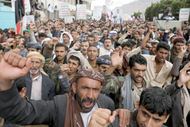 زعيم الانقلابيين يشرف على حملة قمع اليمنيين في إب