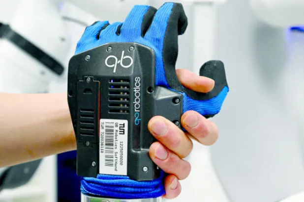 هل تستطيع الروبوتات الاعتناء بكبار السن في إيطاليا؟